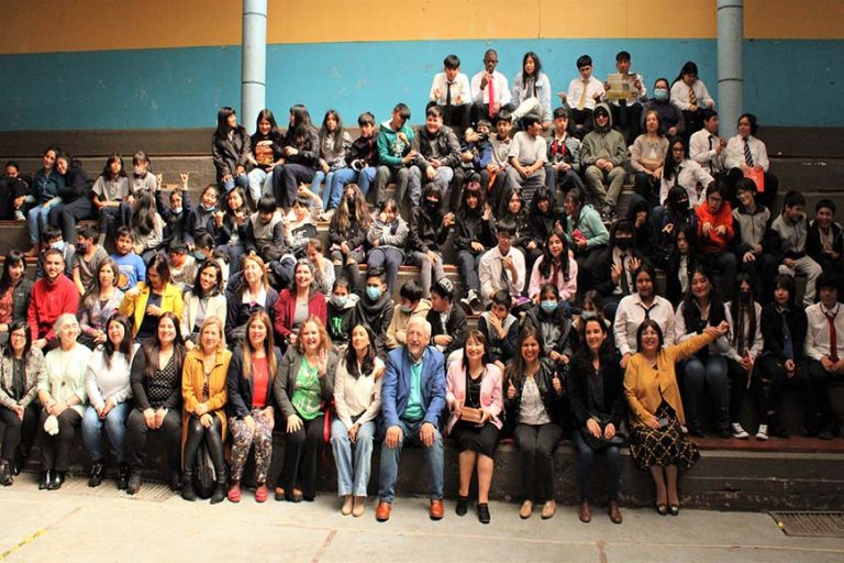 FECSH y Dirección de Equidad de Género UFRO lanzan el Concurso con perspectiva de género “Cuentos para que no me cuenten cuentos”