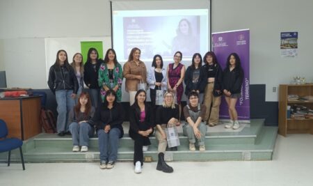 Estudiantes de la FECSH fortalecen su liderazgo y voz en programa de Liderazgo Consciente y Gobernanza Femenina