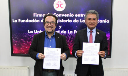 Firma de convenio entre Fundación del Magisterio de La Araucanía y  FECSH-UFRO da origen a publicación académica